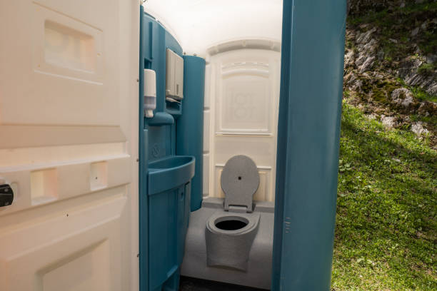 Best Emergency porta potty rental  in Burt, MI