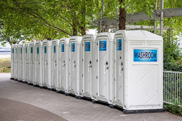Best Porta potty rental near me  in Burt, MI
